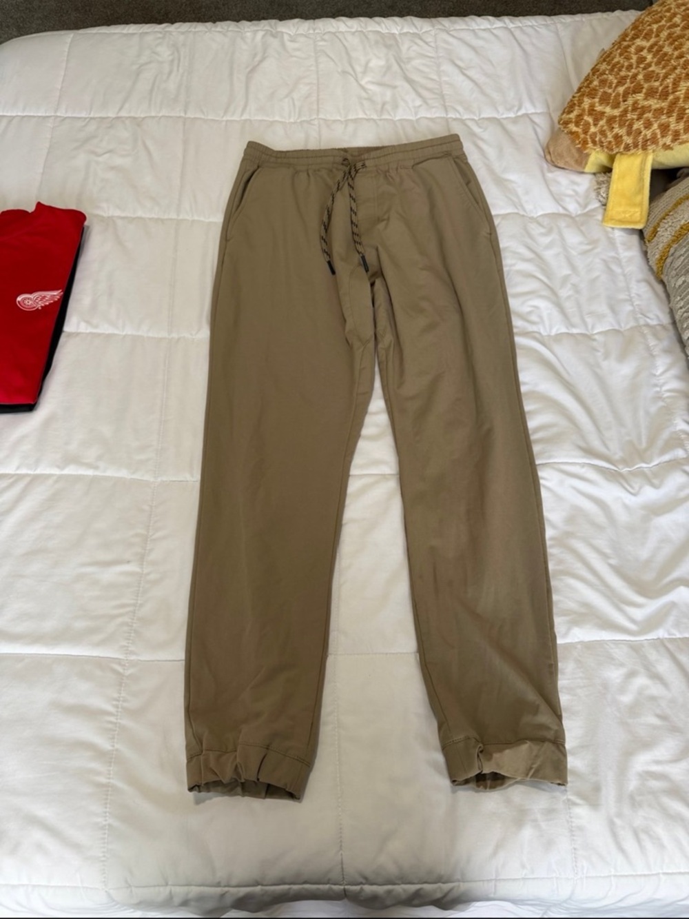 Southern Tide Men's Joggers in Tan